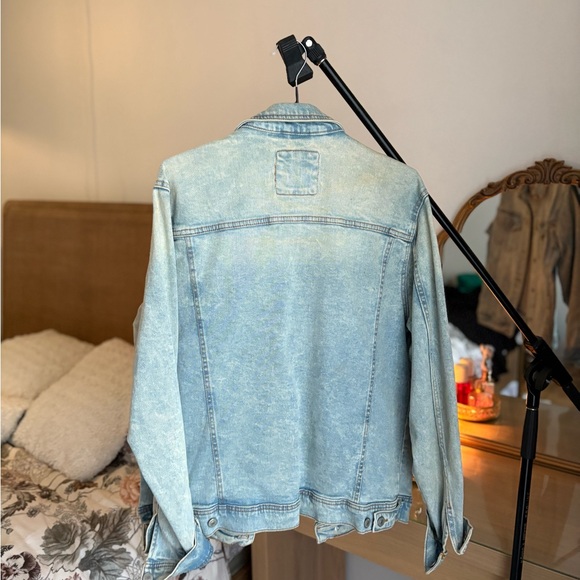 Zara Faded Blue Denim Jacket - Picture 2 of 3